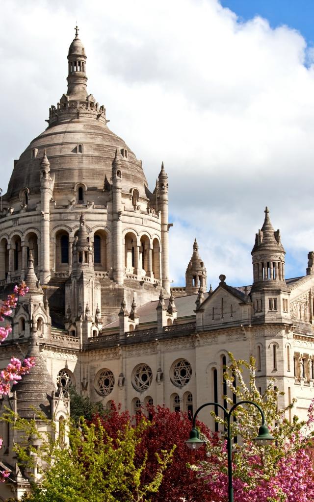 Basilique Sainte-Thérèse de Lisieux