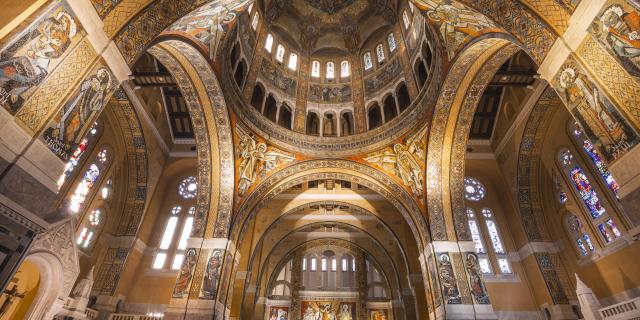 Basilique Sainte-Thérèse de Lisieux