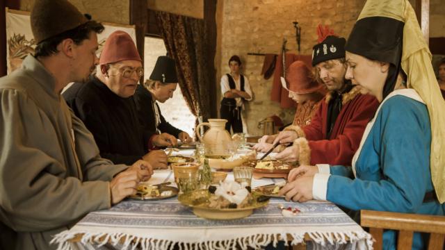 Les Médiévales Au Château De Crèvecoeur Banquet