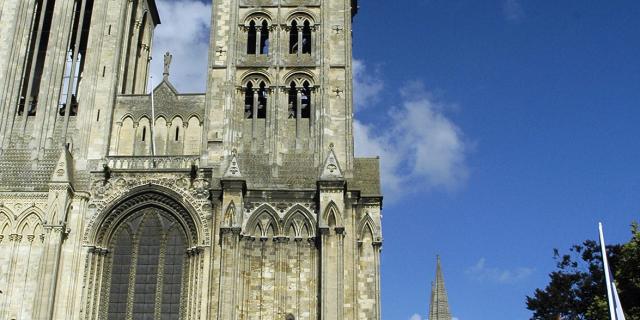 Cathédrale Saint-Pierre de Lisieux