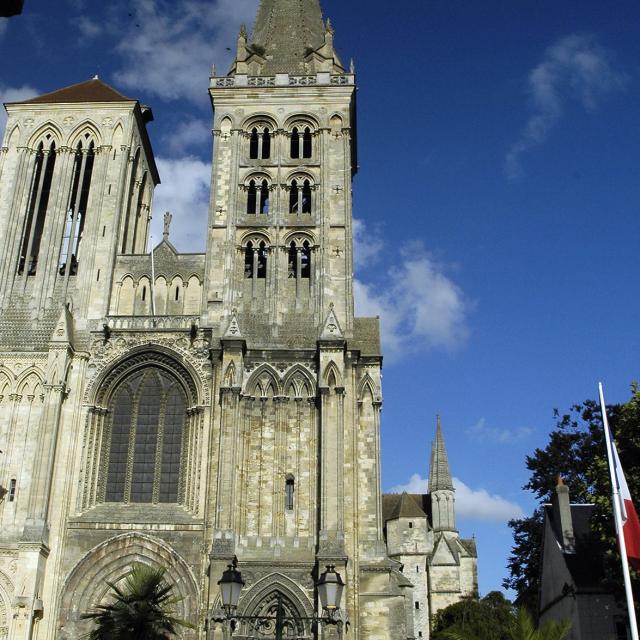 Cathédrale Saint-Pierre de Lisieux