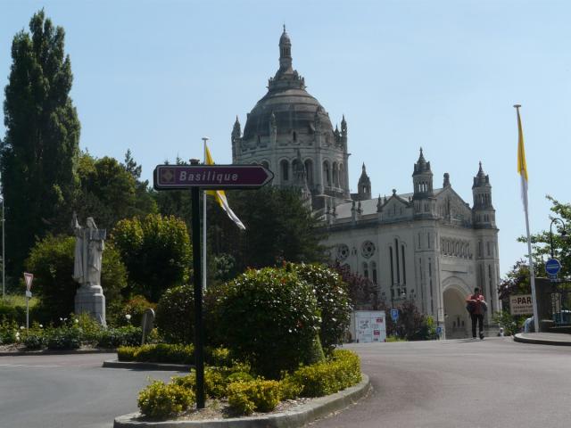 Basilique Sainte Thérèse Lisieux